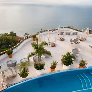 Grand Miramar Luxury Suites&residences Resort